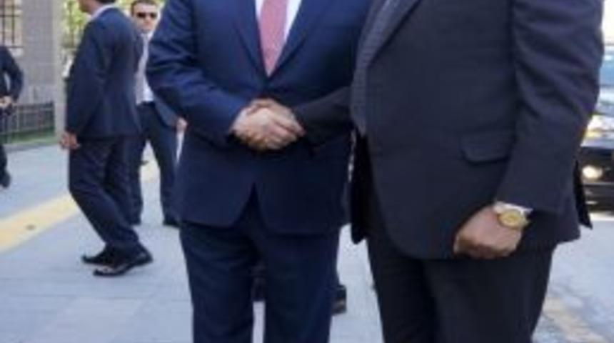 Davutoğlu, Somali Ve Somaliland Cumhurbaşkanlarıyla Bir Araya Geldi