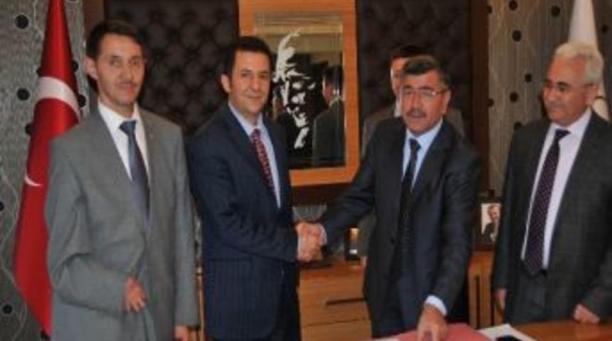 Belediye Personeli Maaşını Halk Bankasından Alacak