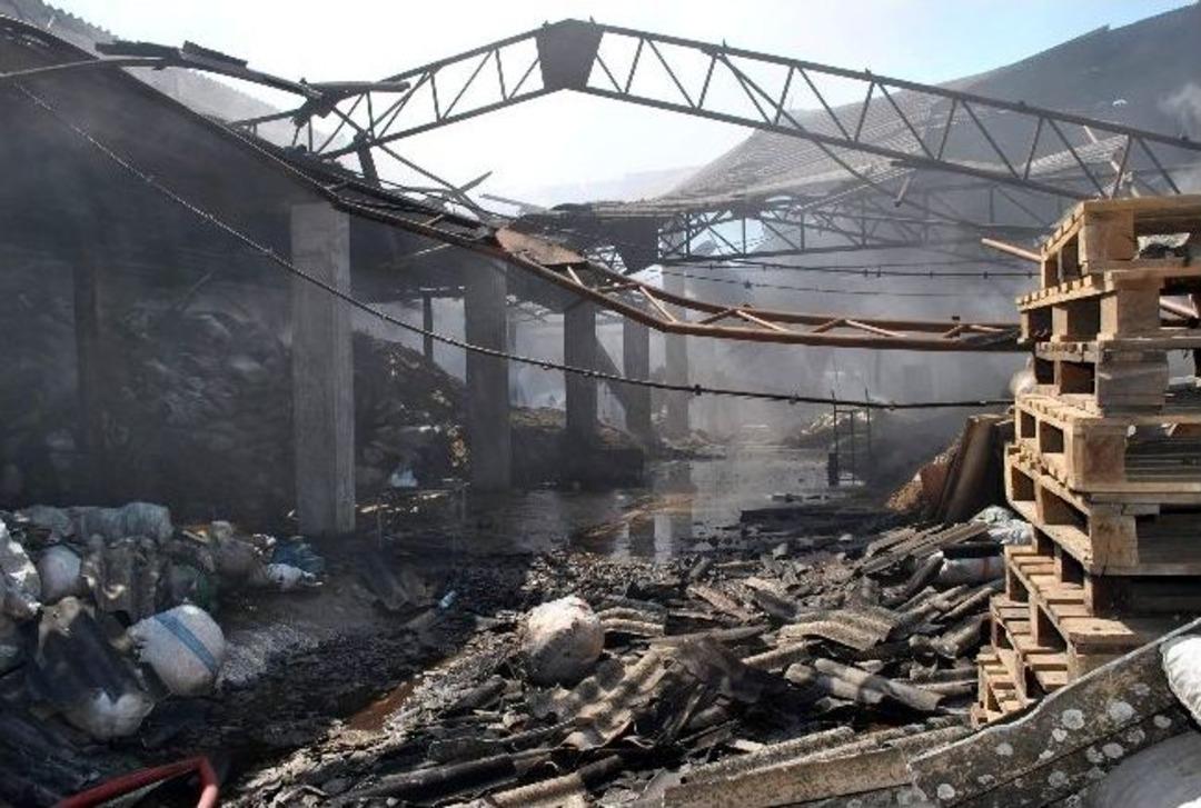 Yangından Geriye Harabe Kaldı