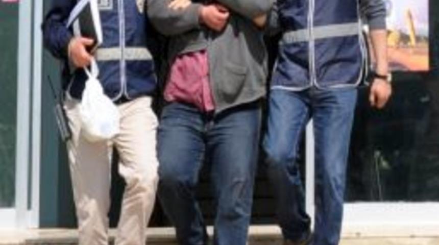 Uyuşturucu Satıcıları Su&ccedil;&uuml;st&uuml; Yakalandı