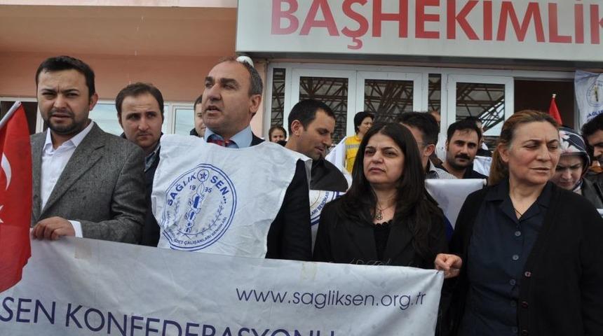 Hastanede Saldırgan Hızını Alamadı, Kapıyı Defalarca Bı&ccedil;akladı