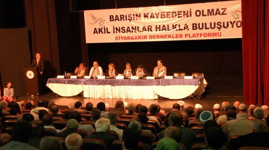 Akil İnsanlar G&uuml;neydoğu Başkanı Ensaroğlu: Bir Dokunduk Bin Ah Işittik