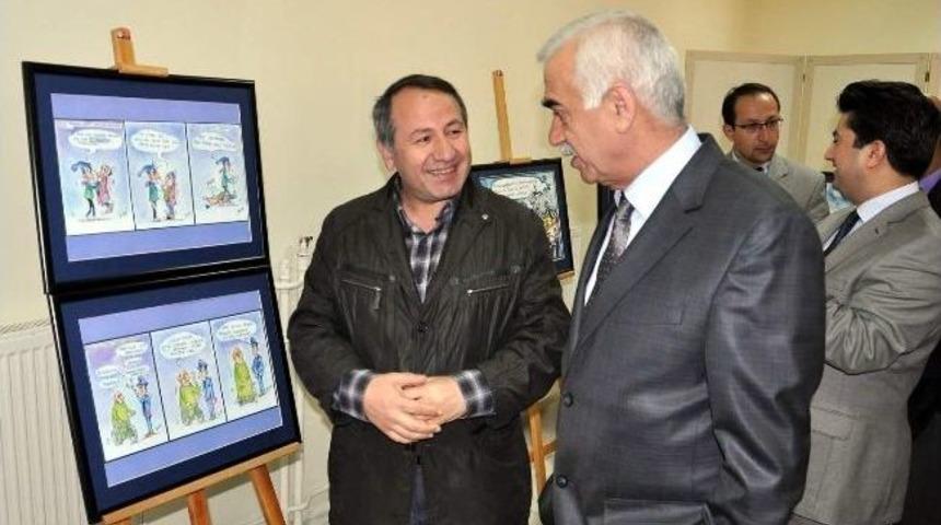 Yerk&ouml;y'de Karikat&uuml;r Sergisi A&ccedil;ıldı