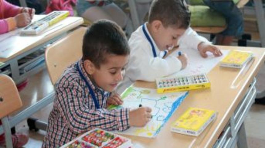 Toros&rsquo;tan Miniklere Boyama Şenliği