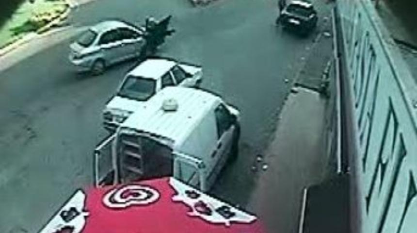 Yayalara &Ccedil;arpma Anı Kamerada