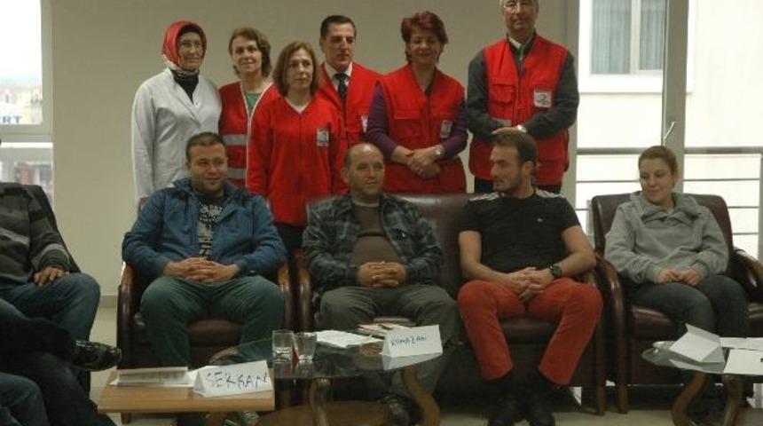 Kızılay &Ccedil;orlu Şubesi`nin İlk Yardım Eğitimleri Devam Ediyor