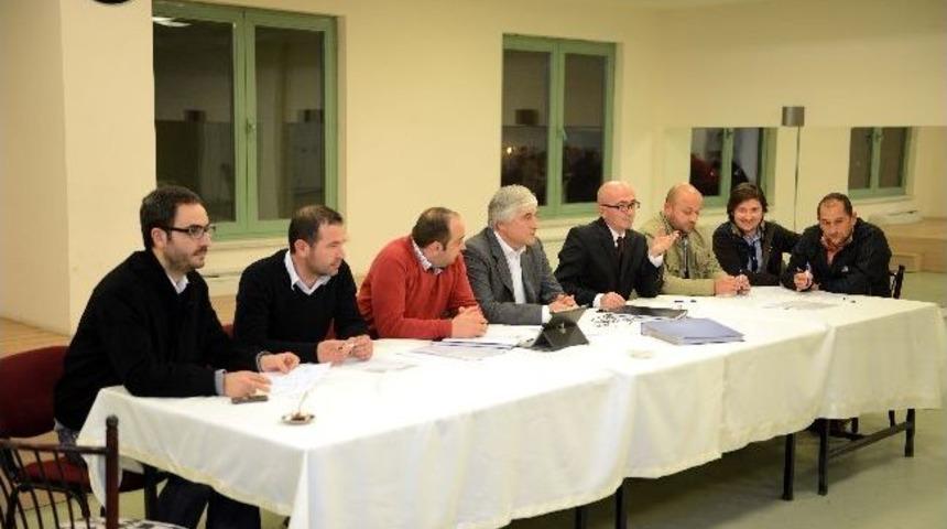 &Ccedil;orlu Fotoğraf&ccedil;ılar Derneği Y&ouml;neticileri Ve &Uuml;yeleri Bir Araya Geldi