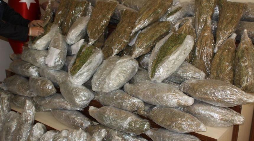 Elazığ'da 210 Kilogram Uyuşturucu Ele Ge&ccedil;irildi