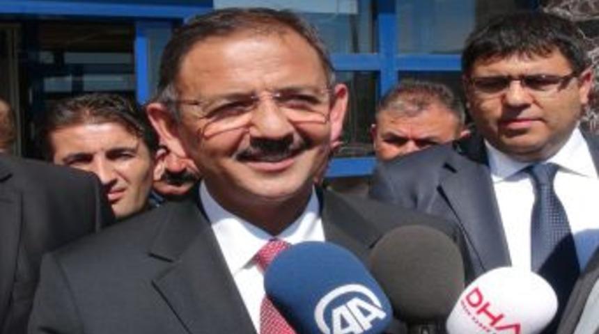 &Ouml;zhaseki: Barış Geliyor, Bahar Geliyor Insanlar Kucaklaşıyor