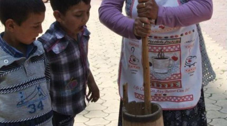 Osmaniye&rsquo;de Y&ouml;r&uuml;k Ş&ouml;leni D&uuml;zenlendi