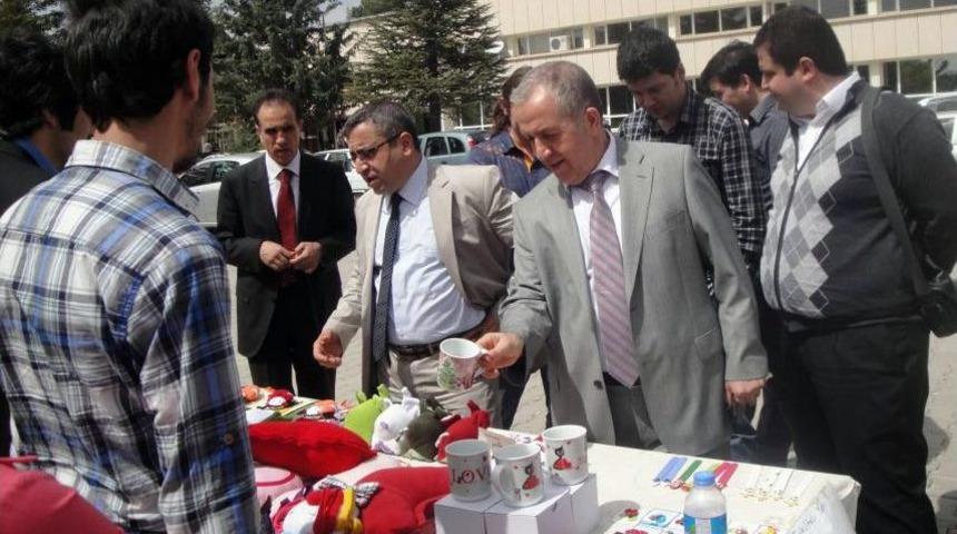 G&ouml;n&uuml;ll&uuml; &Ouml;ğrenciler L&Ouml;SEV I&ccedil;in Stant A&ccedil;tı