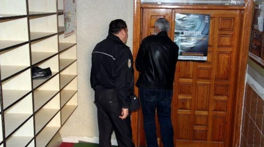 Mescit, 1 Yıl İ&ccedil;erisinde 3. Kez Soyuldu