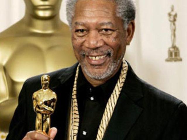 Oscar heykelciğinin başına gelmeyen kalmadı! 4