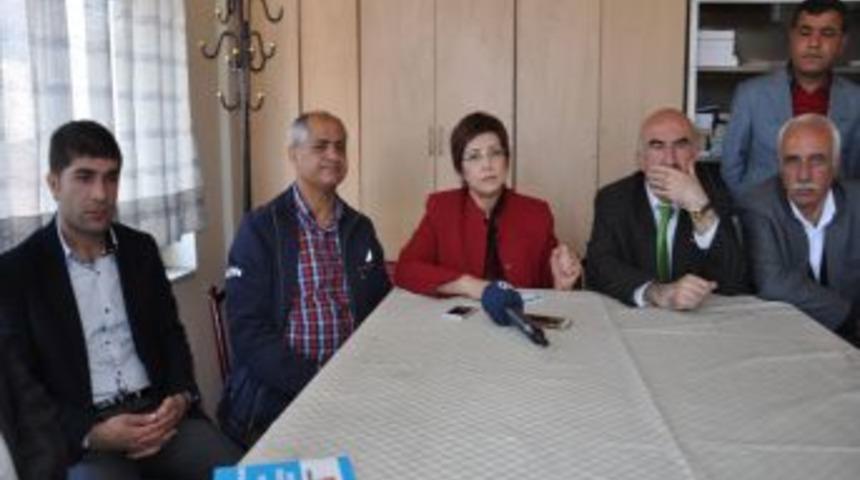 CHP'li Sarı: Akil İnsanlar Başbakan Erdoğan&rsquo;ın Memurları