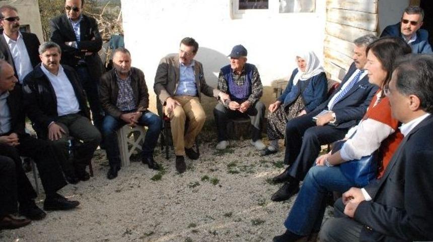 Akil İnsanlardan Şehit Evine Ziyaret