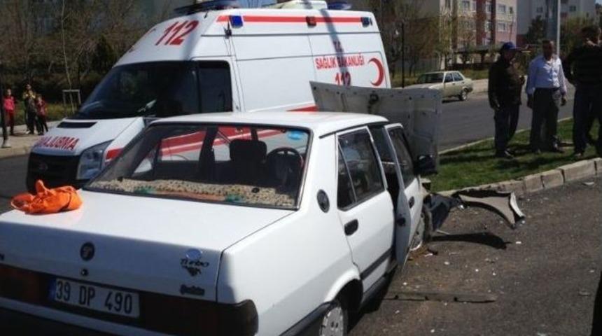 &Ccedil;orlu&rsquo;da Trafik Kazası: 4 Yaralı