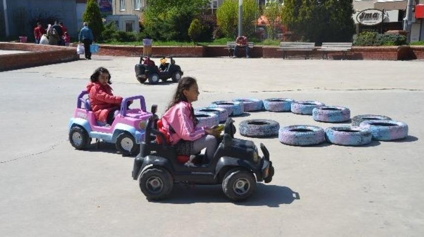 Miniklerin Ak&uuml;l&uuml; Ara&ccedil; Keyfi