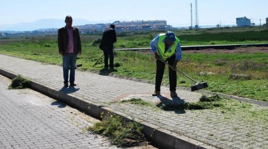 K&uuml;&ccedil;&uuml;kk&ouml;y&rsquo;de Yollar Turizm Sezonuna Hazırlanıyor