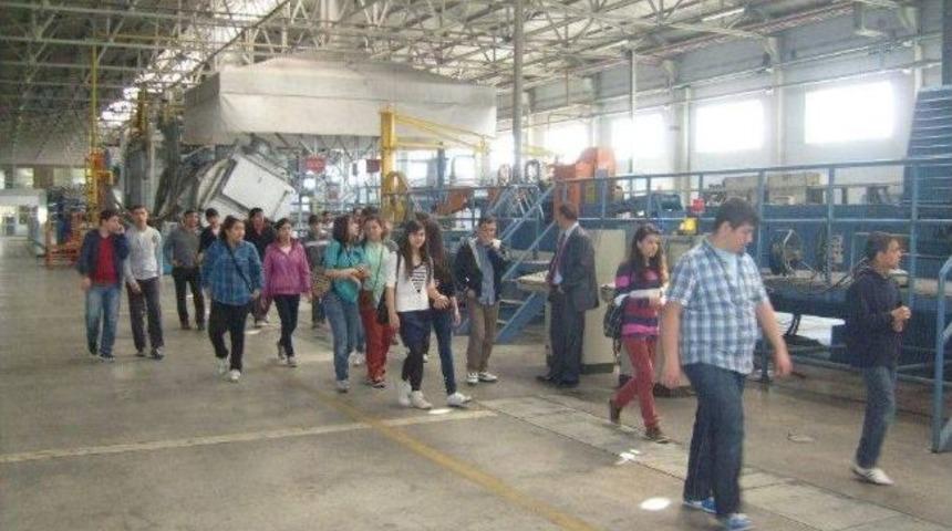 Babalarının &Ccedil;alıştığı Fabrikaları Gezdiler
