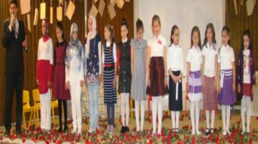 G&ouml;n&uuml;l Koleji'nde D&uuml;zenlenen Şiir Ş&ouml;leni Ilgi G&ouml;rd&uuml;