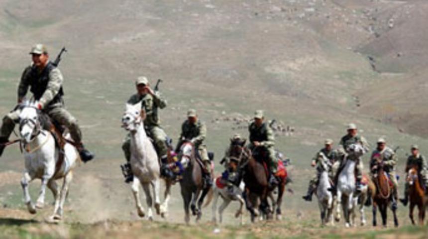 Van'da Kırgız s&uuml;vari birliği