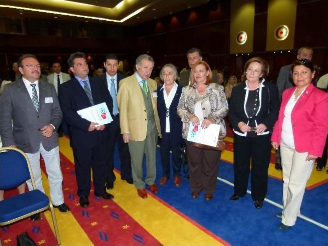 İki &Uuml;lke Tek Tatil