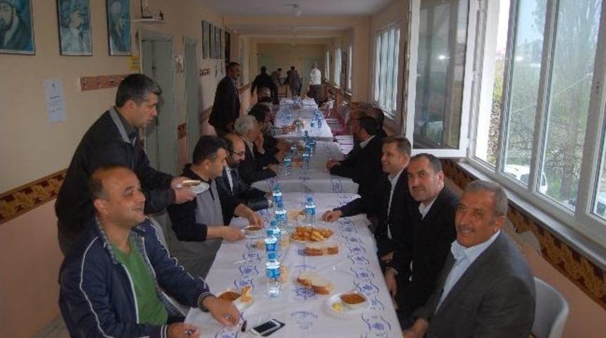 İmam Hatip Mezunları Kahvaltıda Buluştu