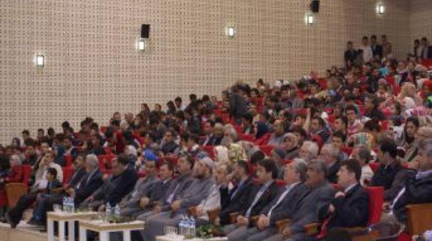 Kutlu Doğum Programına Gelen Misafirler 'g&uuml;llerle' Karşılandı