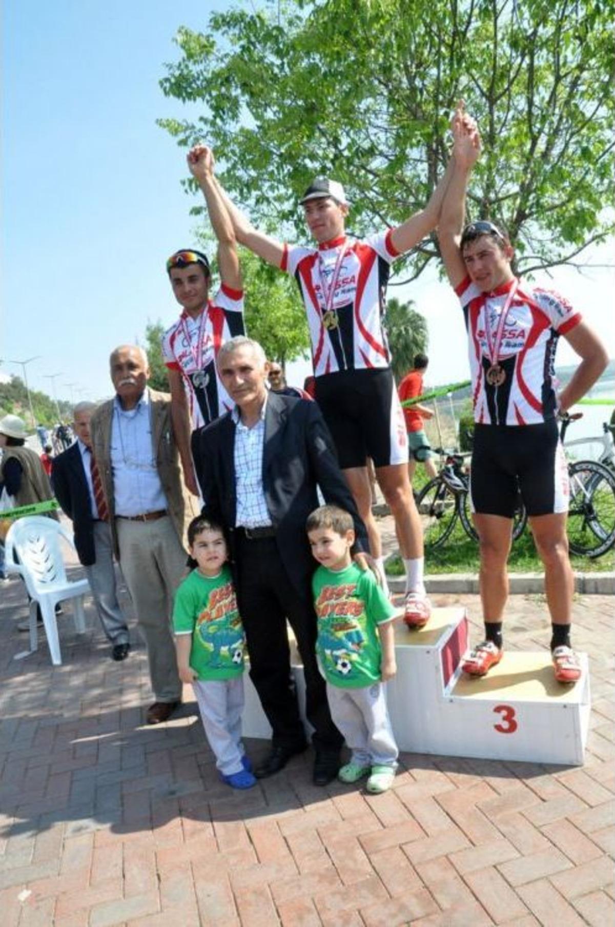 Portakal &Ccedil;i&ccedil;eği T&uuml;rkiye Yol Bisikleti Yarışması Tamamlandı