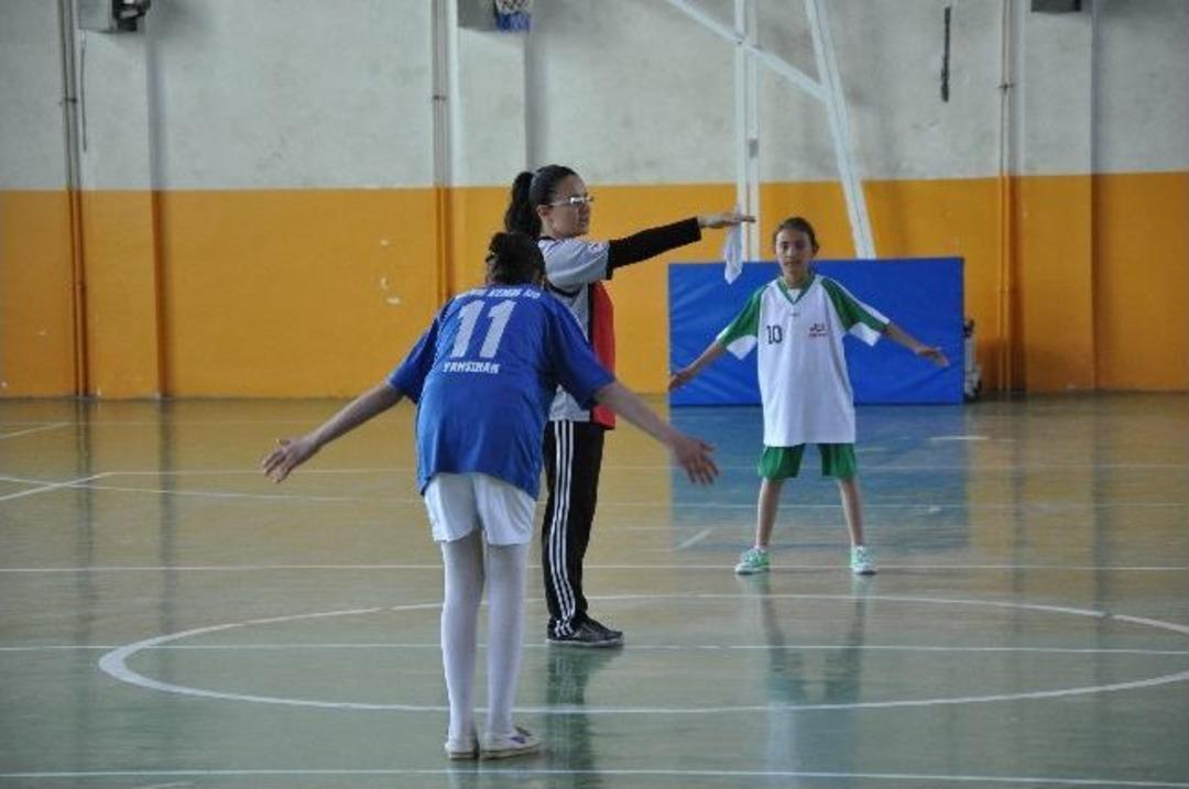 Kırıkkale&rsquo;de Mendil Kapmaca Final Ma&ccedil;ları Sonu&ccedil;landı