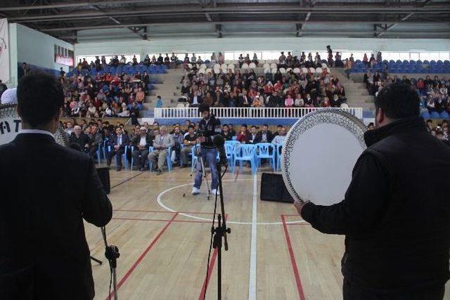 Botan İlahi Grubu Hakkari’de Konser Verdi