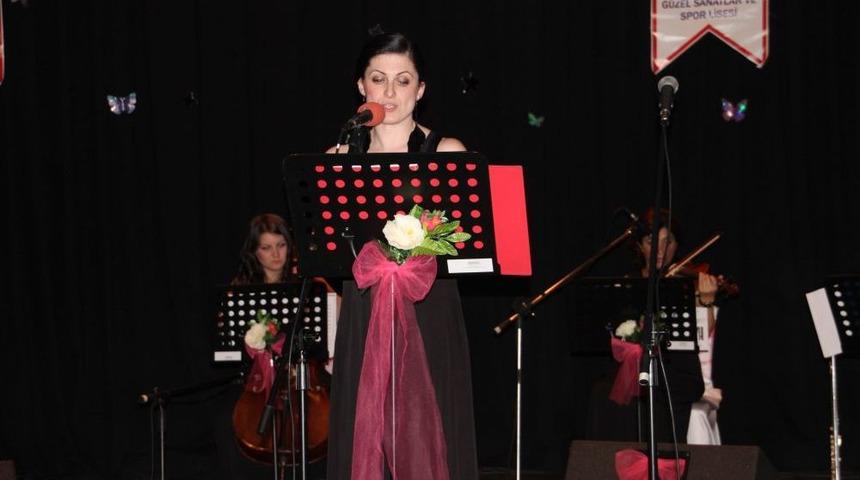 &Ouml;ğrenciler Engelliler I&ccedil;in Konser Verdi, Resim Sergisi A&ccedil;tı