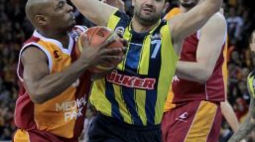 Basketboldaki Derbiyi Galatasaray Medical Park Kazadı