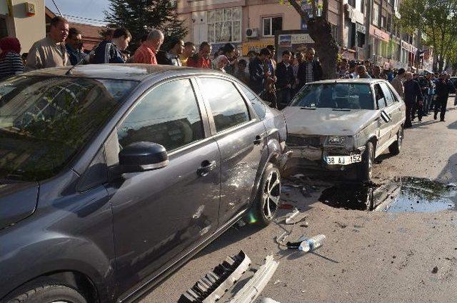 Devrilen Araçtan Şans Eseri Yara Almadan Kurtuldu