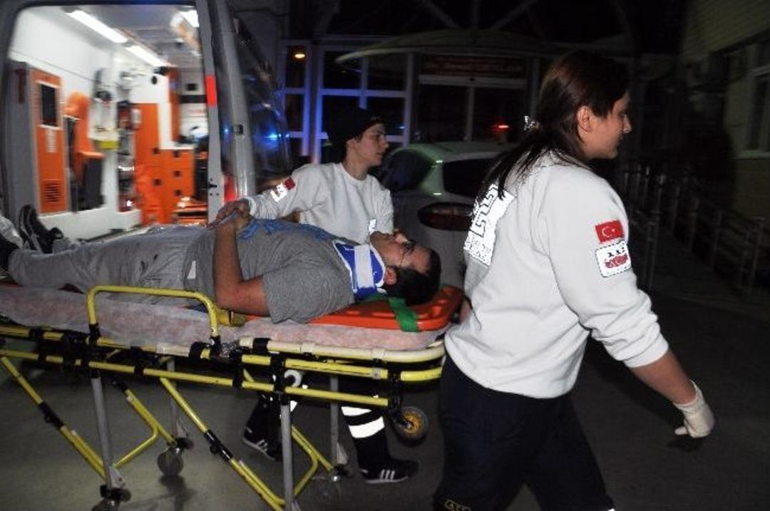 Otomobil Takla Attı: 2 Yaralı