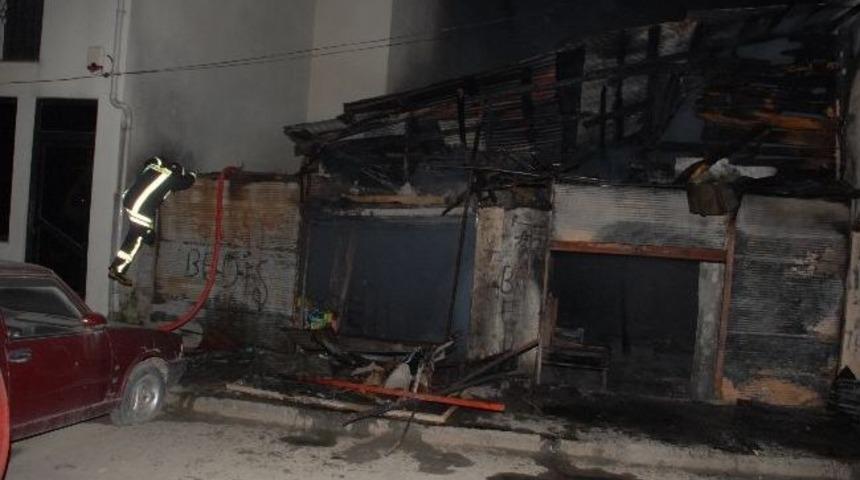 Hurdacı Deposu Kundaklandı: Zarar 30 Bin Lira