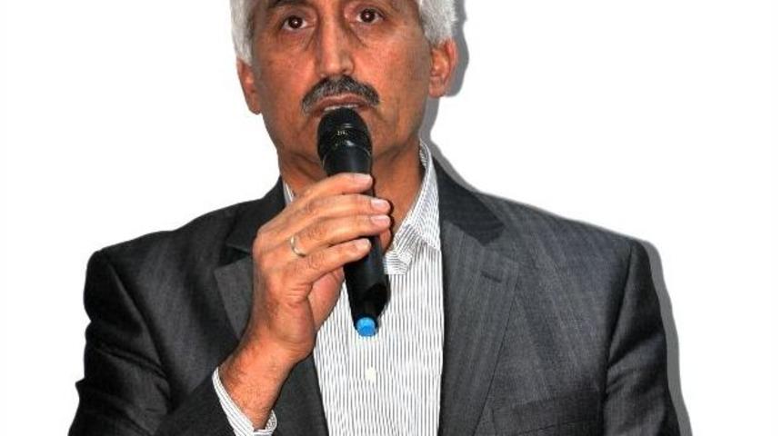 Aka&ccedil;akale İmam Hatip Lisesinde Konfarans