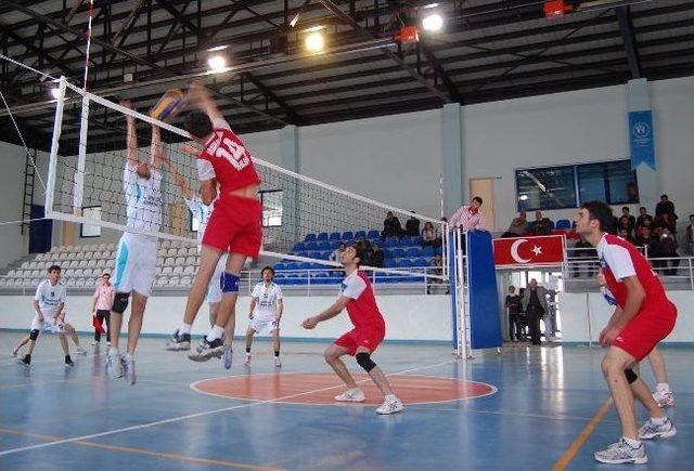 Bölgesel Voleybol Ligi Maçları Başladı