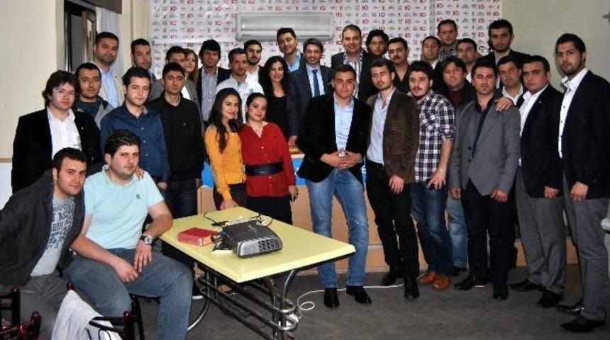 Ak Gen&ccedil;ler Sosyal Medyada Teşkilatlanıyor