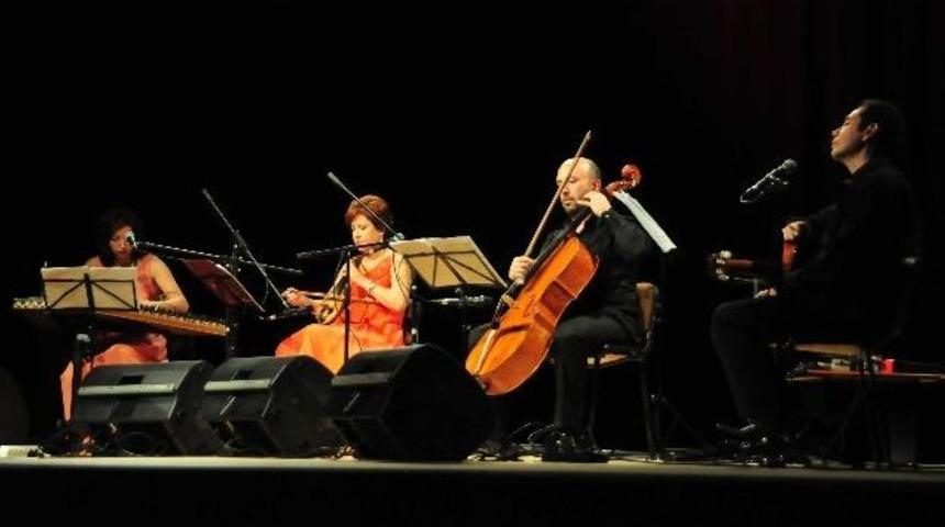 Beylikd&uuml;z&uuml;&rsquo;nde Akademisyenlerden T&uuml;rk Sanat M&uuml;ziği Resitali