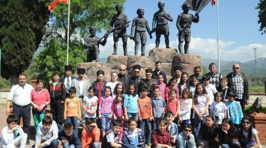 Aydın Belediyesi&rsquo;nden &Ouml;ğrencilere Tarih Gezisi