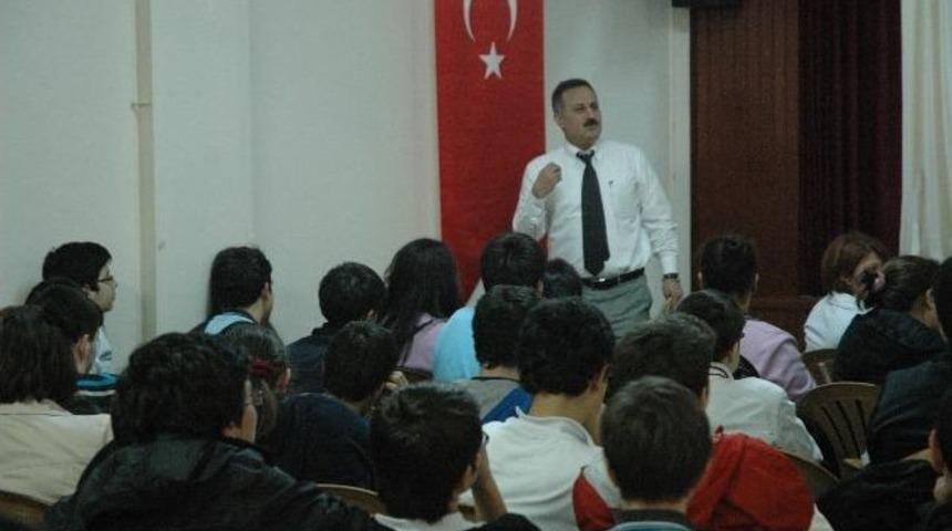 Sağlık Koleji`nden Sağlık Haftası Konferansı