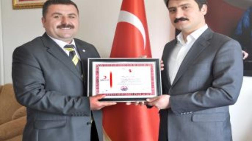 Kızılay'dan Kokut Kaymakamı Daldal'a Teşekk&uuml;r