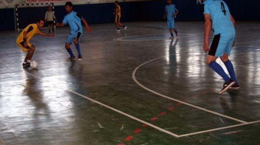 Kars&rsquo;ta Futsal Turnuvası