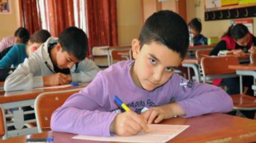 Ortaokul &Ouml;ğrencileri İngilizce Olimpiyatlarında Yarıştı