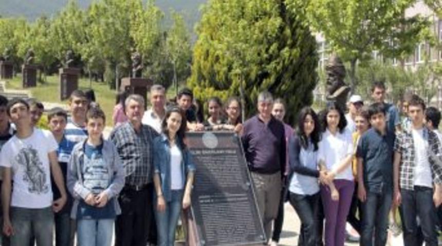 Malatyalı &Ouml;ğrenciler MK&Uuml;&rsquo;y&uuml; Gezdi