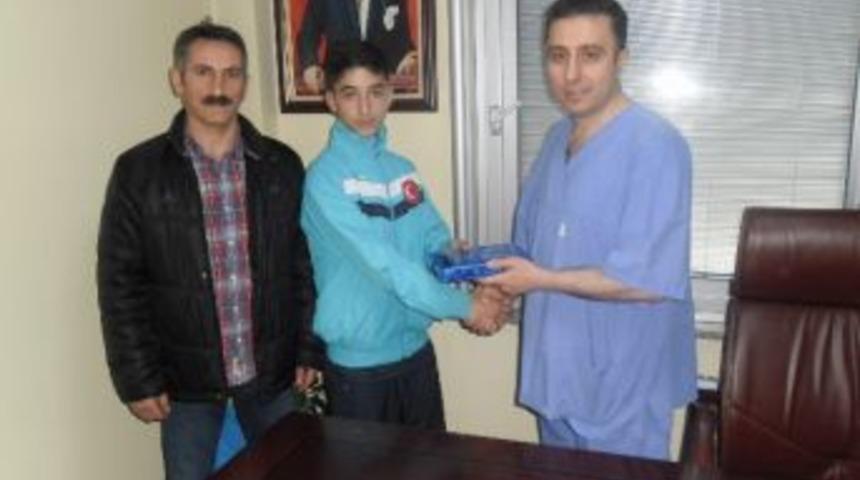 Başarılı Gen&ccedil; Kareteciye &Ouml;zel İmperial Hastanesi&rsquo;nden Destek