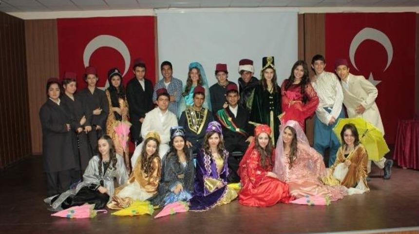 Gkv&rsquo;lilerden Resimli Osmanlı Tarihi M&uuml;zikali