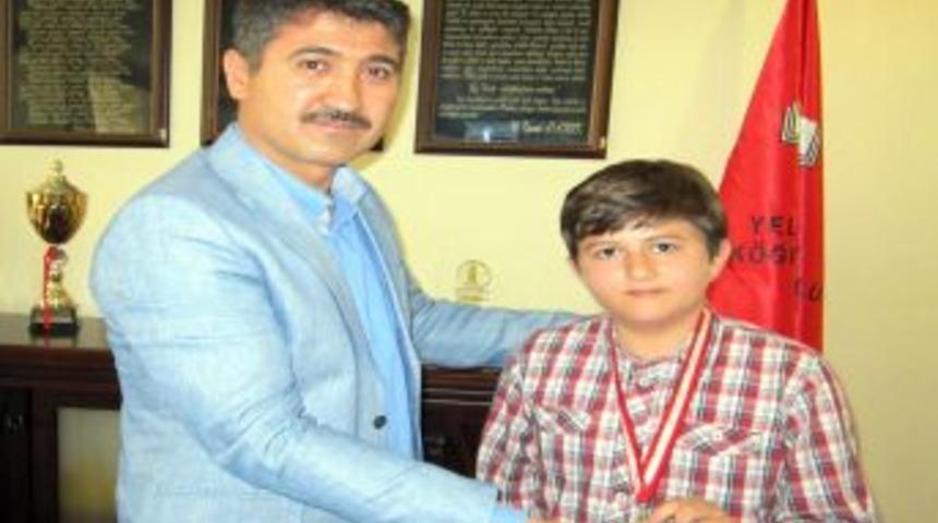 Ortaokul &Ouml;ğrencileri, Yeni Bir Matematik Form&uuml;l&uuml; Buldu