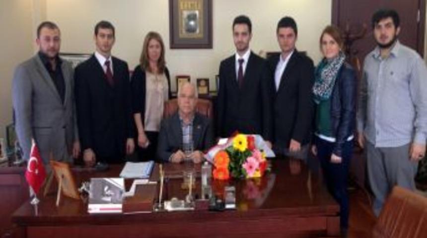AK Partili Gen&ccedil;lerden Başkan Akt&uuml;rk&rsquo;e Ziyaret